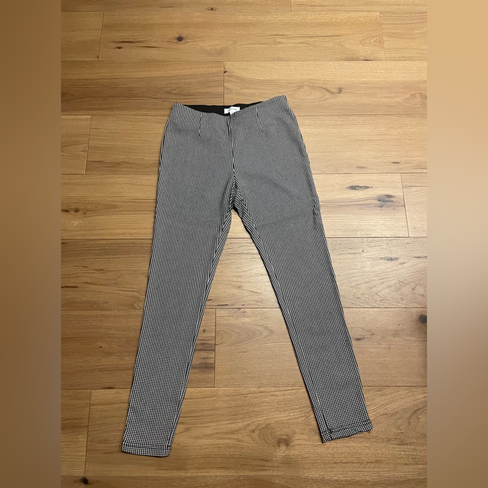 Calvin Klein women’s dress pants ! Great condition !